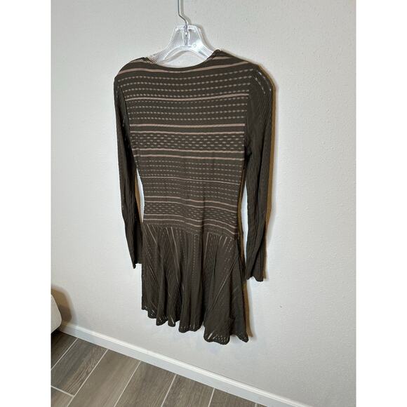 bcbg brown‎ long sleeve dress - Picture 3 of 4
